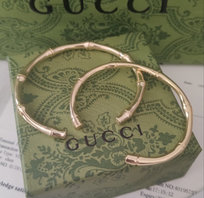 Gucci Bamboo Segmented Gold-Tone Bangle Bracelet view