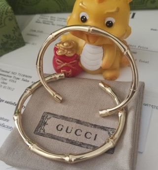 Gucci Bamboo Segmented Gold-Tone Bangle Bracelet view 9