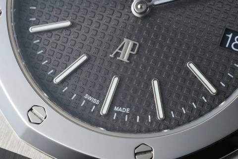 Audemars Piguet Royal Oak 15202 Ultra-Thin Steel Watch view 3