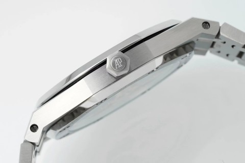 Audemars Piguet Royal Oak 15202 Ultra-Thin Steel Watch view 8
