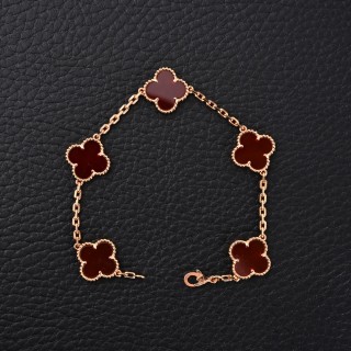 Van Cleef & Arpels Four-Leaf Clover Bracelet - Rose Gold & Carnelian
