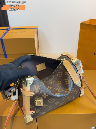 Louis Vuitton Monogram Trunk Chain Shoulder Bag view 9