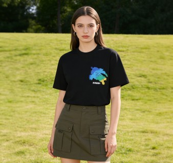 Burberry Colorblock Horse Print Black T-Shirt