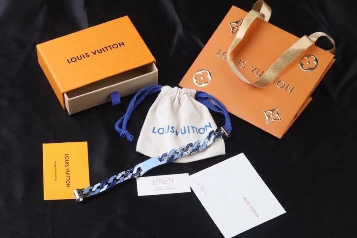 Louis Vuitton LV Blue Enamel Chain Link Bracelet