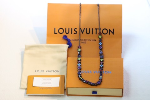 Louis Vuitton Monogram Colors Enamel Flower Necklace - Silver view 9