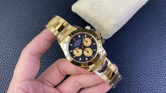 Rolex Daytona Gold Black Dial Chronograph Watch