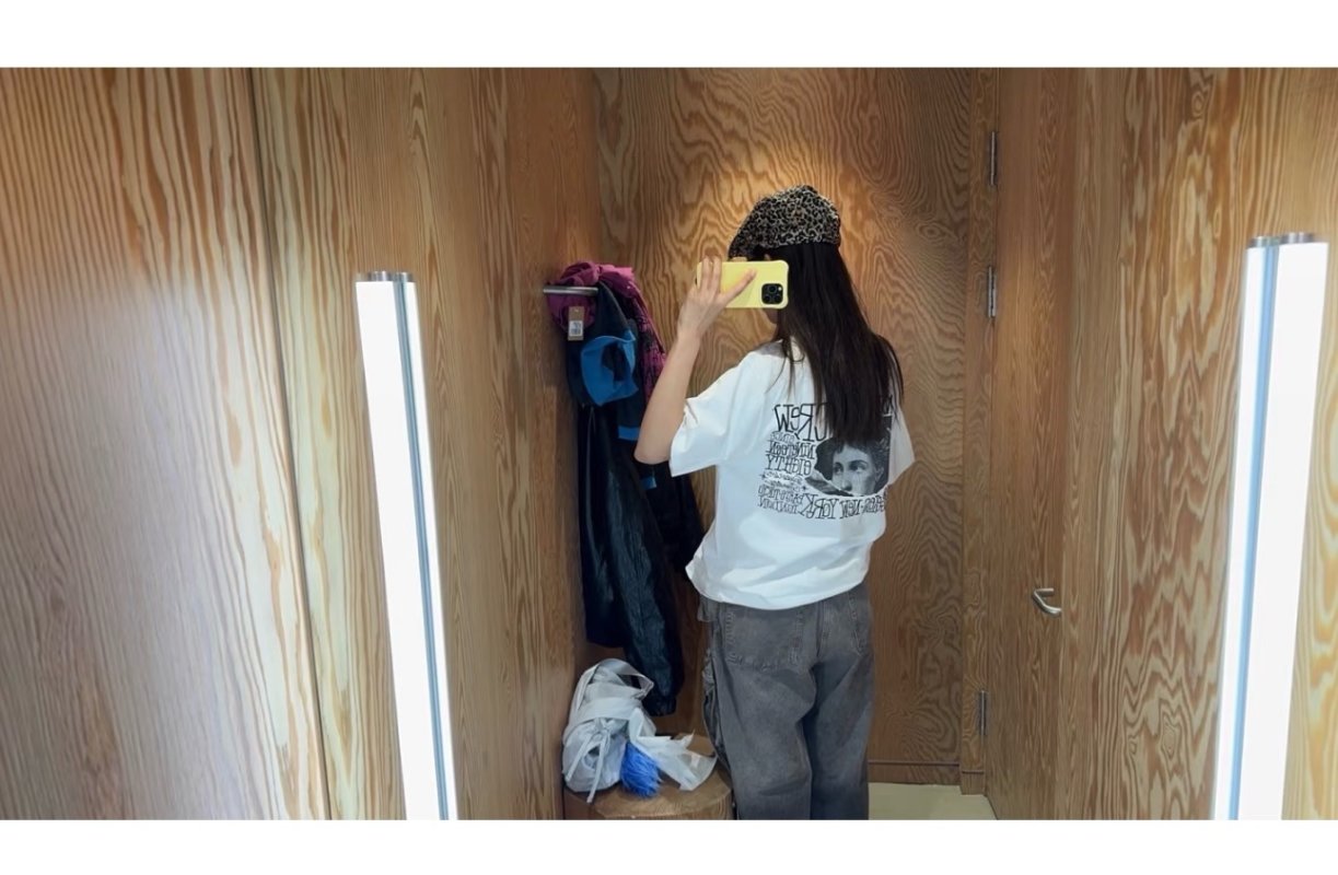 Oversized Graphic Crew Print White T-Shirt view