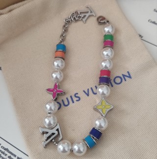 Louis Vuitton LV Monogram Pearls Party Adjustable Bracelet view 4