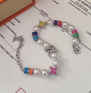 Louis Vuitton LV Monogram Pearls Party Adjustable Bracelet view 5