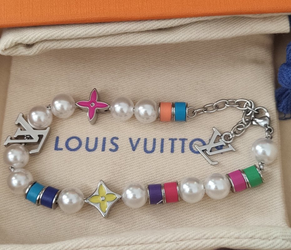 Louis Vuitton LV Monogram Pearls Party Adjustable Bracelet view