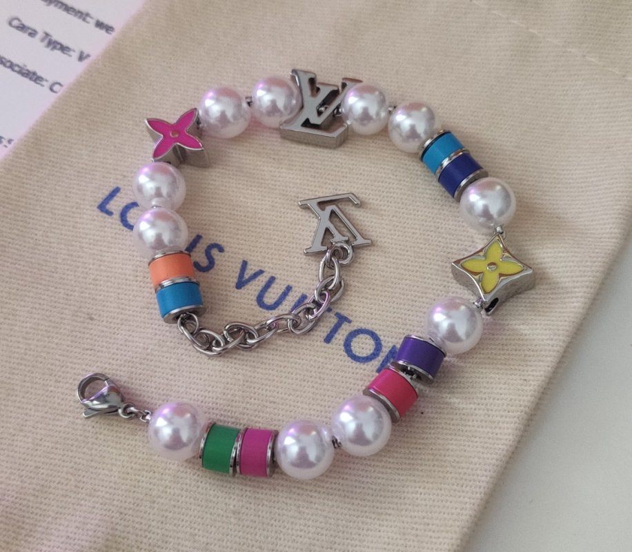 Louis Vuitton LV Monogram Pearls Party Adjustable Bracelet view
