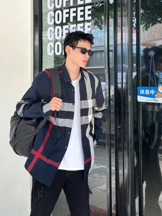 Burberry Check Oversized Shirt Navy Red White view 4