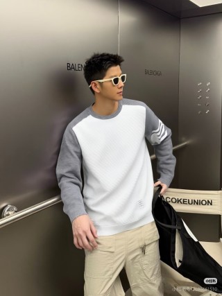 Color-Block Crewneck Sweatshirt - White & Grey view 2