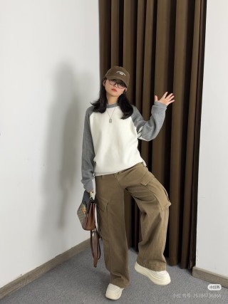 Color-Block Crewneck Sweatshirt - White & Grey view 8