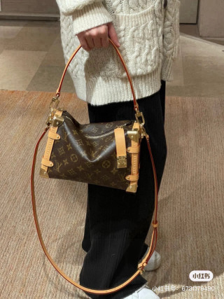 Louis Vuitton Monogram Shoulder Bag Brown view 4