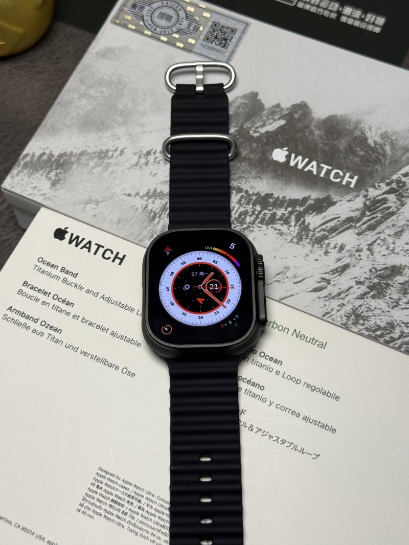 Apple Watch Series 9 Black Ocean Band