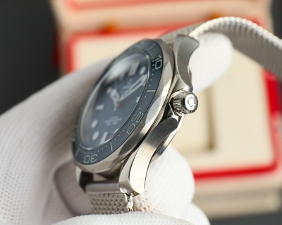 Omega Seamaster 300M 42mm Steel Watch - Silver Dial view 6