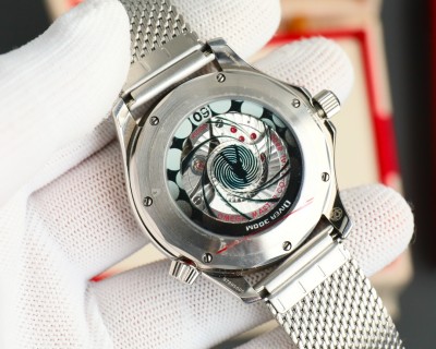 Omega Seamaster 300M 42mm Steel Watch - Silver Dial view 7