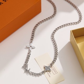 Louis Vuitton LV New Three Flower Silver Bracelet view 3