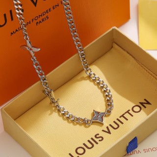 Louis Vuitton LV New Three Flower Silver Bracelet view 4