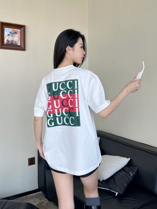 Gucci Repeated Logo White T-Shirt view 9