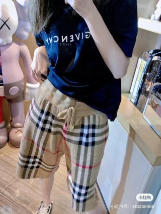 Burberry Check Khaki Shorts