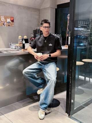 Alo Black Logo Short Sleeve T-Shirt view 3