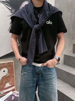 Alo Black Logo Short Sleeve T-Shirt view 6