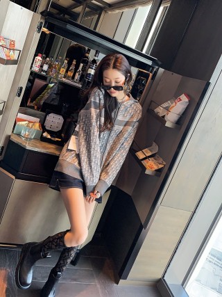 Gray Knit Cardigan with Textured Pattern view 6