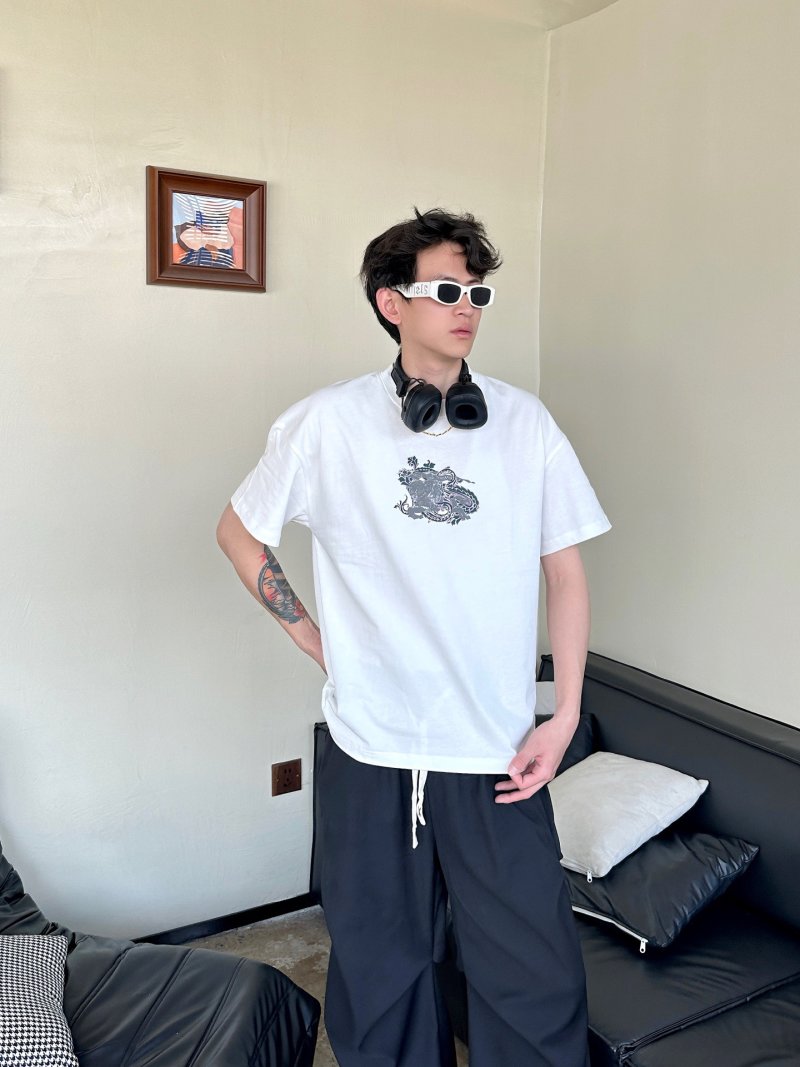 White Dragon Graphic Short Sleeve T-Shirt