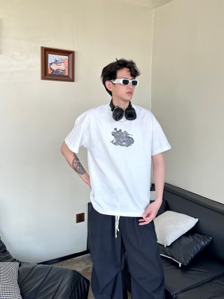 White Dragon Graphic Short Sleeve T-Shirt