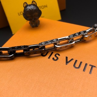 Louis Vuitton LV x Yayoi Kusama Monogram Chain Necklace view 6