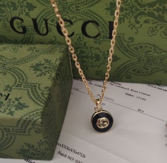 Gucci GG Agate Logo Pendant Gold Chain Necklace view 2