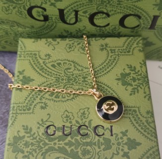 Gucci GG Agate Logo Pendant Gold Chain Necklace view 3