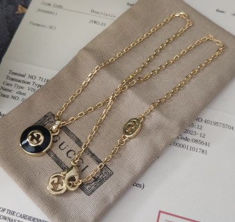 Gucci GG Agate Logo Pendant Gold Chain Necklace view 7