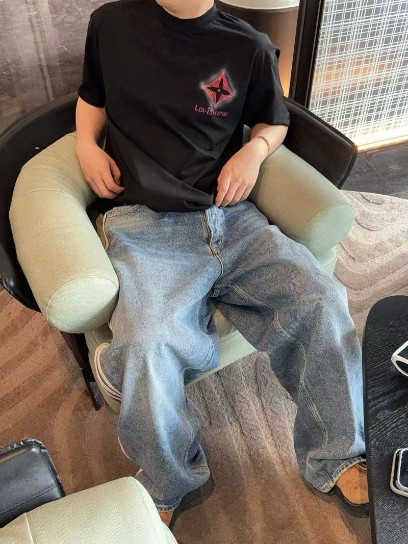 Louis Vuitton Black Logo T-Shirt view