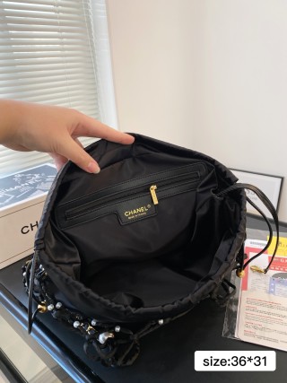 Chanel Coco Beach Pearl Grid Bucket Bag Black view 9