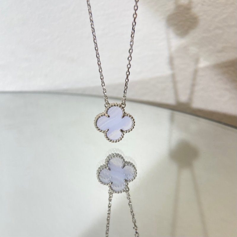 Van Cleef & Arpels Four-Leaf Clover Pendant Necklace Purple