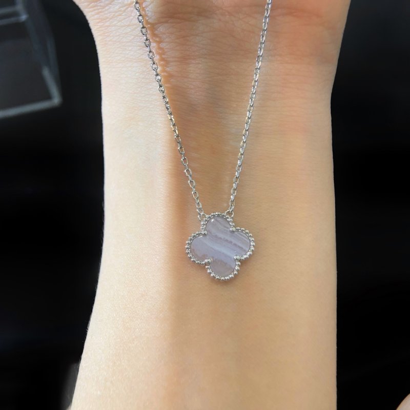 Van Cleef & Arpels Four-Leaf Clover Pendant Necklace Purple view