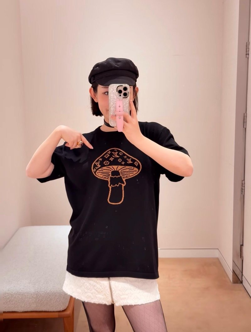 Louis Vuitton Mushroom Monogram Black T-Shirt view