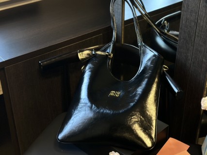 Miu Miu Black Leather Tote Bag 30cm view 3