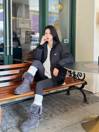 Prada Black Quilted Down Jacket view 4