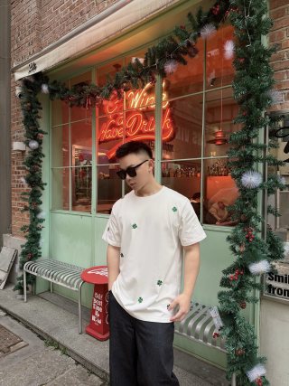 Dior Cream Four-Leaf Clover Embroidered T-Shirt view 3