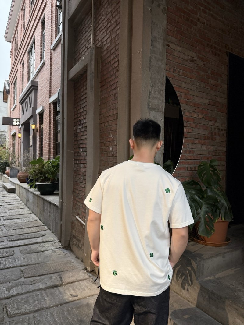 Dior Cream Four-Leaf Clover Embroidered T-Shirt view