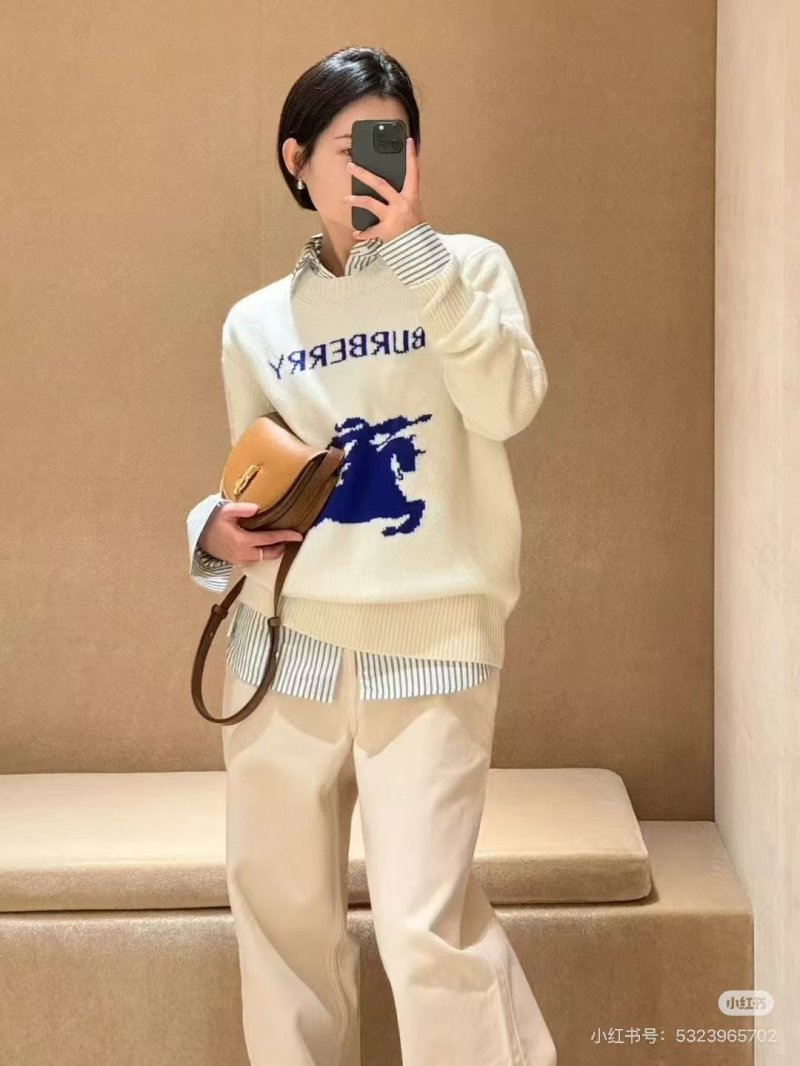 Burberry Cream Knit Sweater with Navy Horse Logo