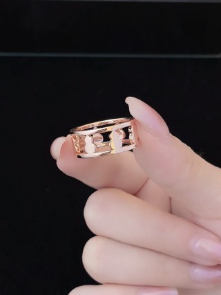 Rose Gold Hollow Geometric Band Ring