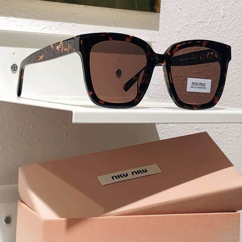 Miu Miu SMU 107Z Tortoiseshell Square Sunglasses