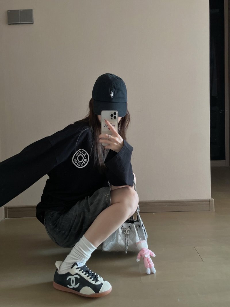 Black Long Sleeve Graphic Logo Tee view
