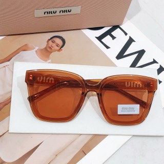 Miu Miu SMU 107Z Black Gradient Sunglasses view 3