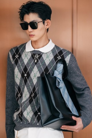 Louis Vuitton Argyle Crewneck Sweater Grey Charcoal view 4